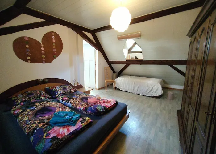 BnB LES OISEAUX, chez Lidia, 26m2 à 44m2, 2ème étage